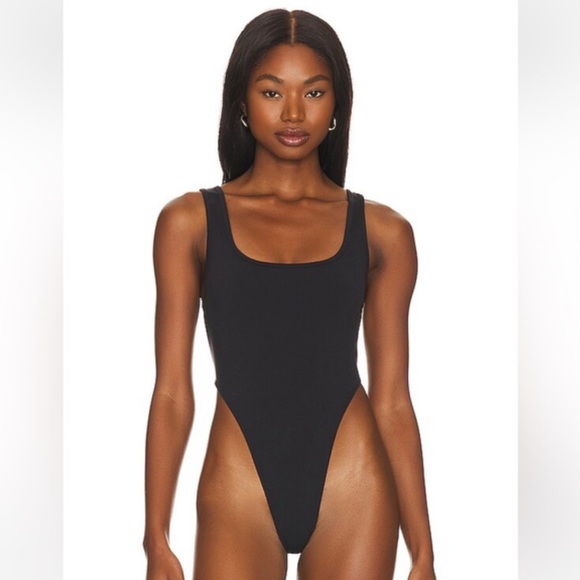 ALO Airbrush Hot Shot Bodysuit in Black - Picture 2 of 6